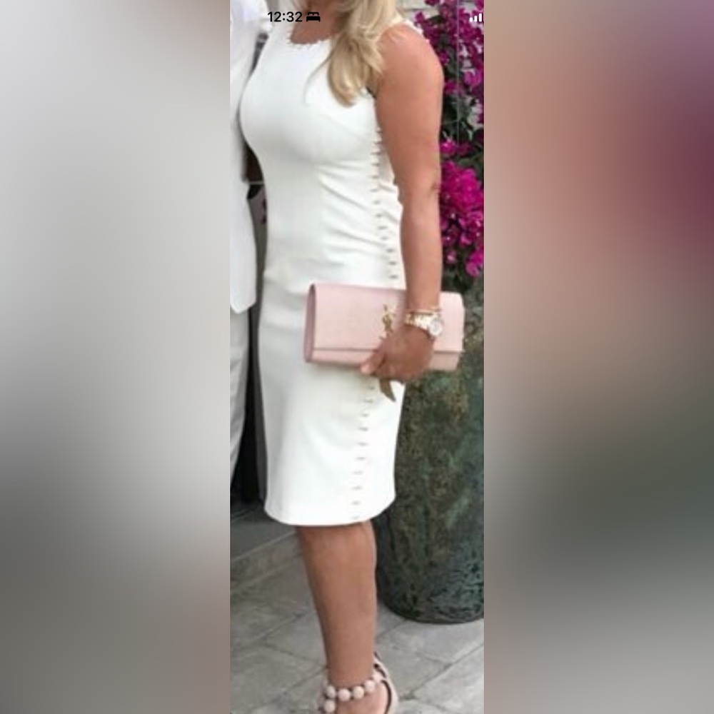 DOJERY Ivory Pearl Trim Sleeveless Knee-Length Dress Size 40 Elegant